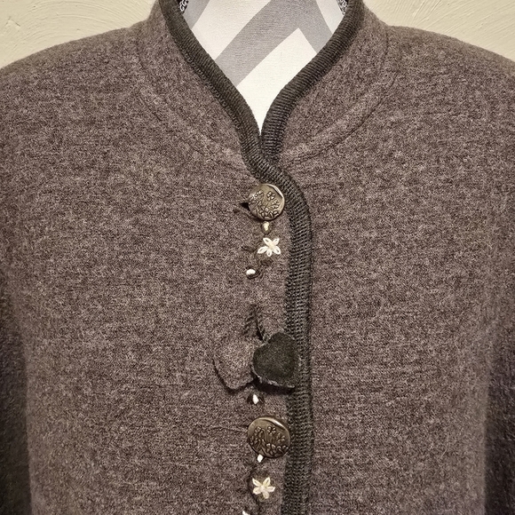 Vintage BOOS Pure New Wool Jacket With Edelweiss Embroidery Brown Size 46. - Picture 5 of 16